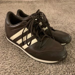 Vintage brown adidas shoes!